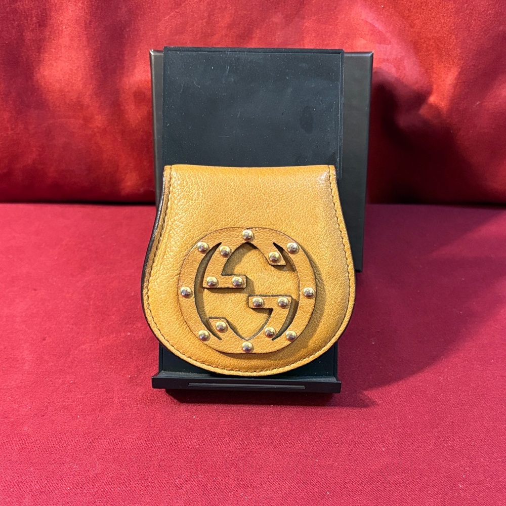 EUC Gucci Mustard Leather Coin Jewelry Holder